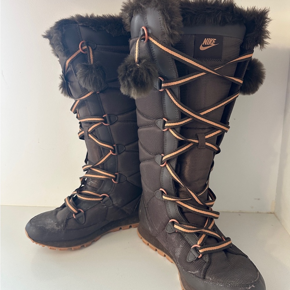Nike Women's Dark Brown Winter Boots
